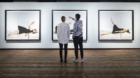 Ausstellungsansichten Elfie Semotan. Haltung und Pose, 2021